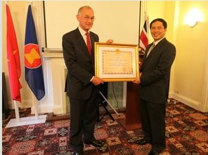 Vietnam, UK to boost bilateral ties - ảnh 1